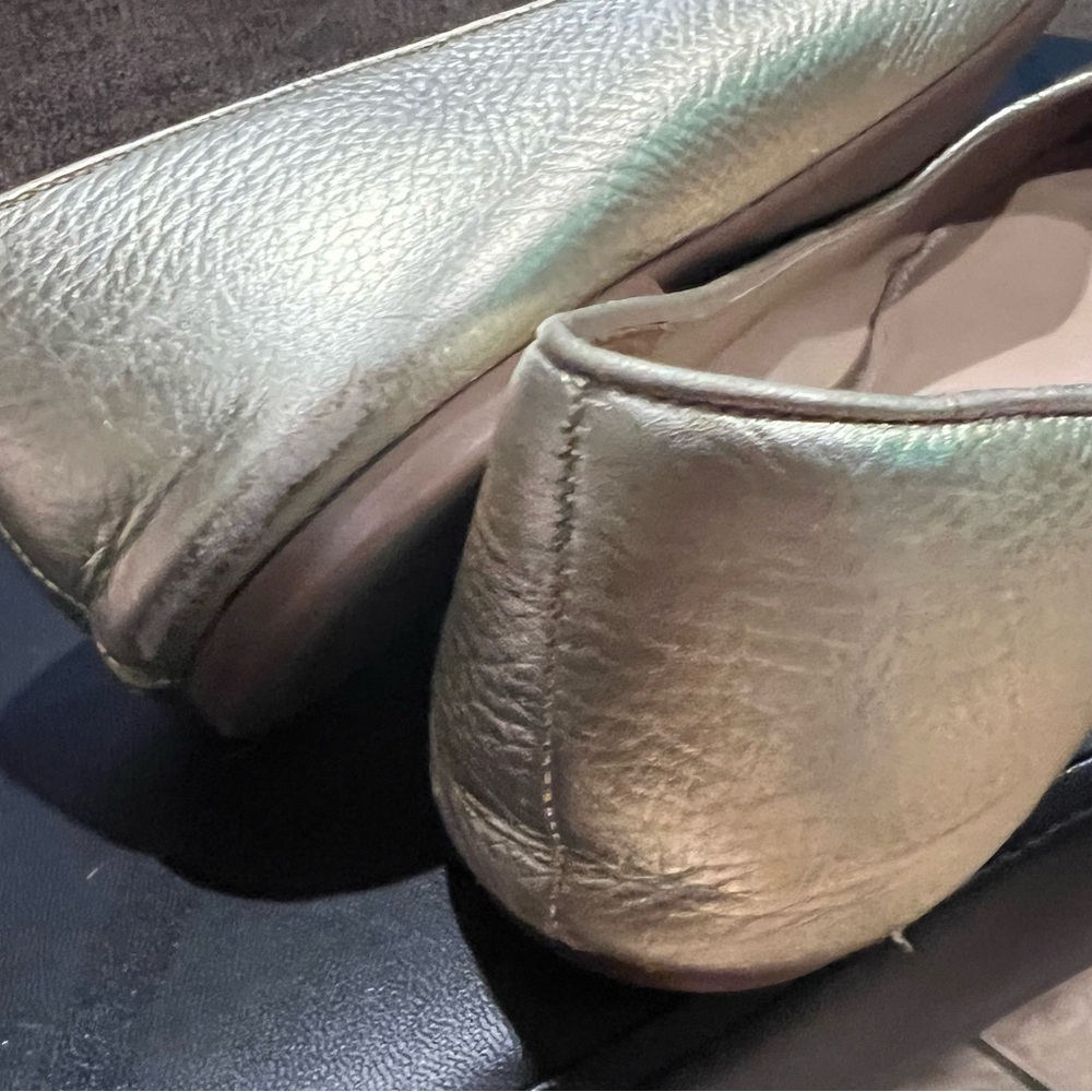 Tory Burch Gold Ballet Flats with Logo Medallion, size 10.5 - Picture 9 of 10